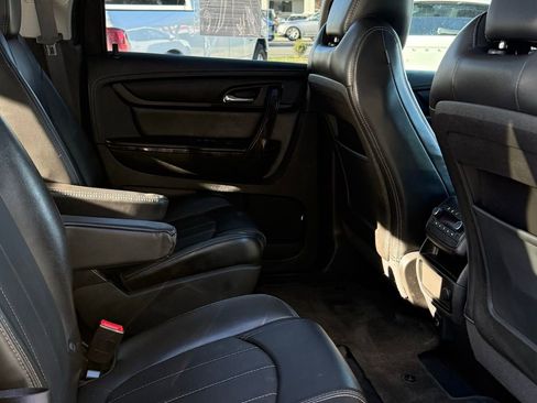 Used 2017 GMC Acadia Limited SLT image 13