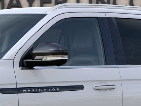 New 2027 Lincoln Navigator Black Label AWD/4WD image 23