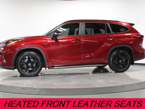 Used 2024 Toyota Highlander XLE image 6