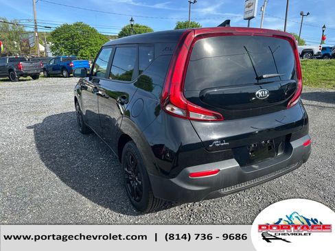 Used 2021 Kia Soul LX FWD image 3