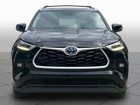 Used 2023 Toyota Highlander Bronze Edition AWD/4WD image 4