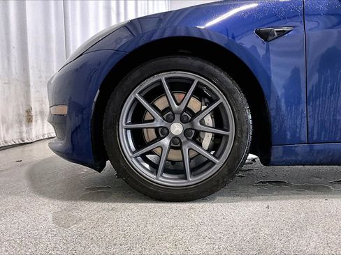Used 2021 Tesla Model 3 Standard Range Plus image 6