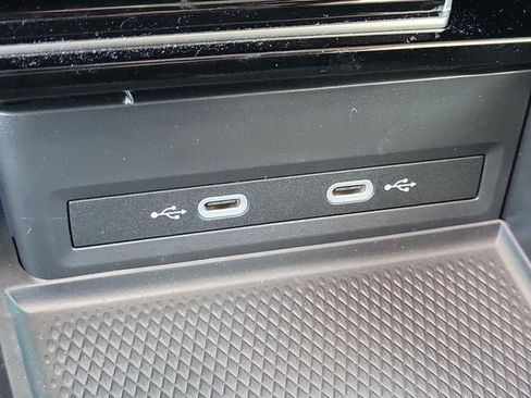 Certified 2024 Volkswagen Atlas SE FWD image 28