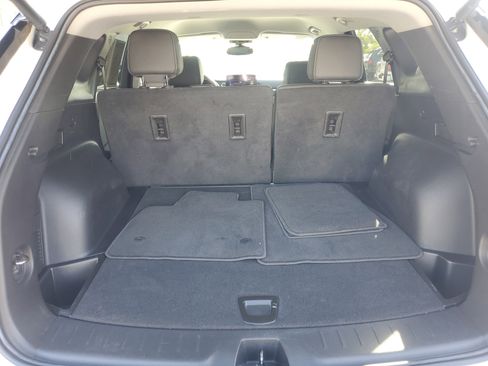 Used 2023 Chevrolet Blazer LT image 8