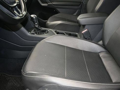 Used 2018 Volkswagen Tiguan SE FWD image 13
