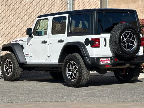 Used 2025 Jeep Wrangler Unlimited Rubicon image 6