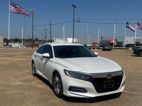 Used 2019 Honda Accord LX image 1