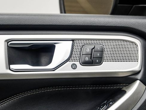 Used 2022 Ford Explorer Limited w/ Equipment Group 301A image 34