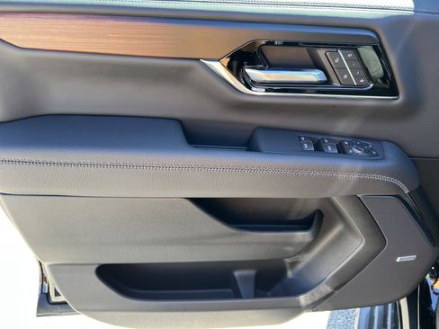 New 2026 GMC Yukon Denali image 12