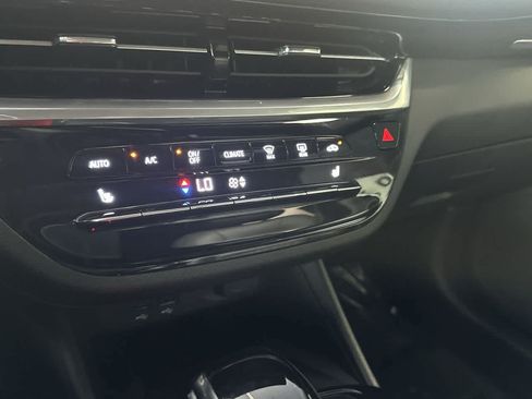 Used 2024 Buick Envista Sport Touring FWD image 20