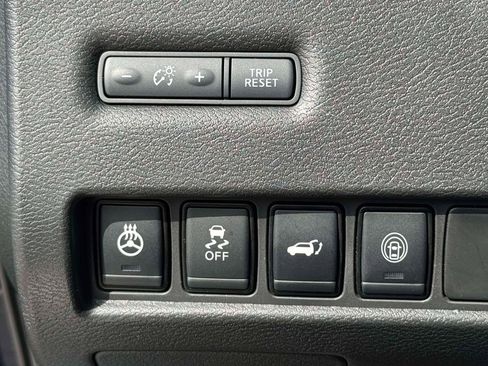 Used 2024 Nissan Murano SL AWD/4WD image 17