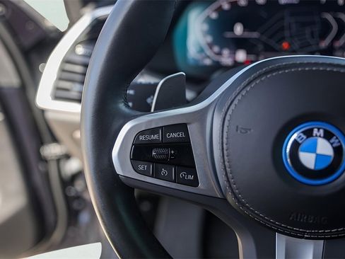 Used 2023 BMW X5 xDrive45e w/ M Sport Package image 17