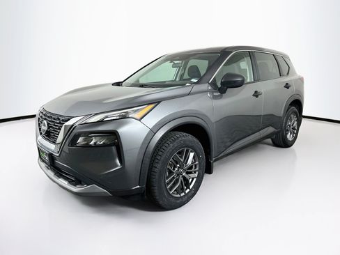 Used 2023 Nissan Rogue S AWD/4WD image 3