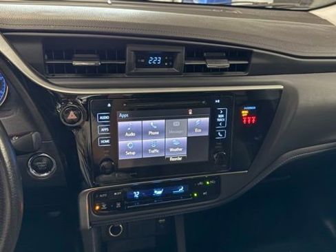 Used 2018 Toyota Corolla SE w/ Carpet Mat Package (TMS) FWD image 31