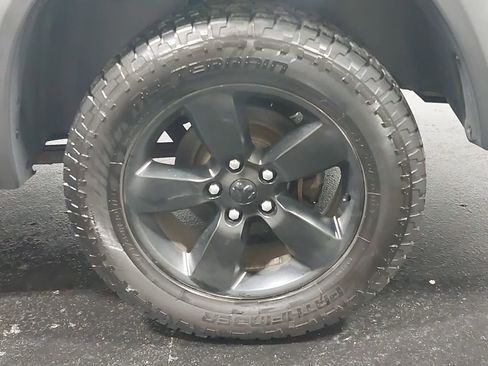 Used 2017 RAM 1500 Express w/ Express Value Package image 40