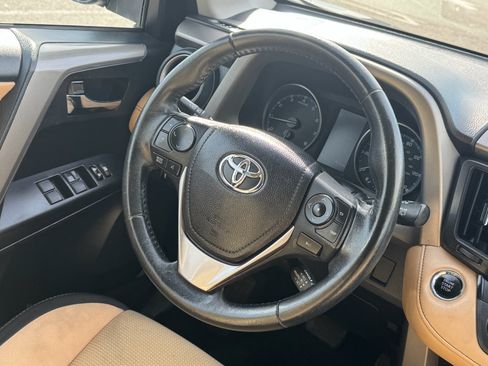 Used 2018 Toyota RAV4 XLE image 11