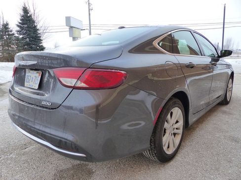 Used 2016 Chrysler 200 Limited w/ Convenience Group image 10