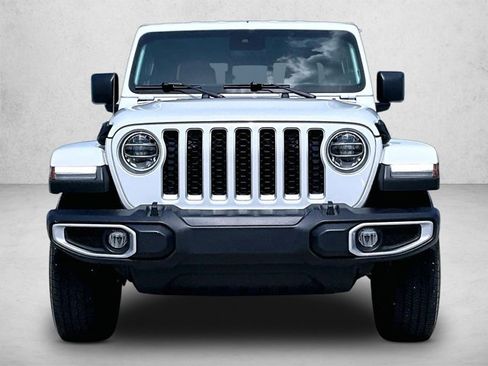 Used 2021 Jeep Gladiator Overland AWD/4WD image 3