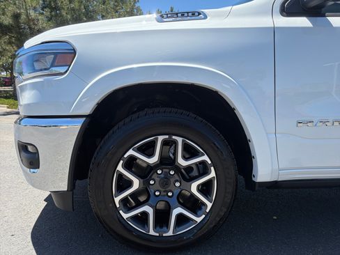 Used 2025 RAM 1500 Laramie w/ Advanced Safety Group II AWD/4WD image 10