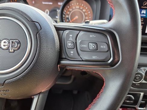 Used 2024 Jeep Wrangler Unlimited Rubicon AWD/4WD image 29
