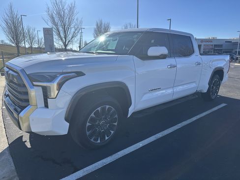 Used 2023 Toyota Tundra Limited image 8