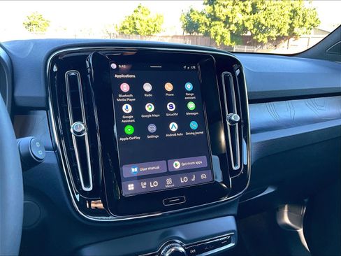 Used 2024 Volvo XC40 Recharge Plus w/ Protection Package Premier image 35