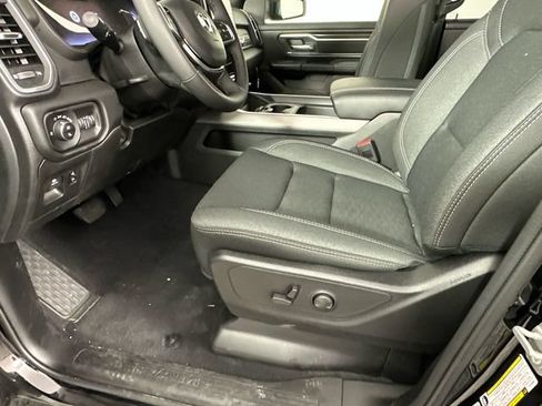 New 2026 RAM 1500 4x4 Crew Cab image 18