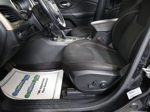 Used 2016 Jeep Cherokee 75th Anniversary image 13