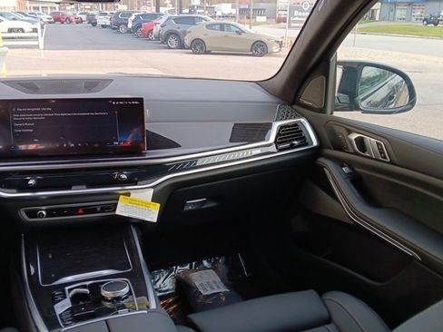 Certified 2025 BMW X7 M60i image 14
