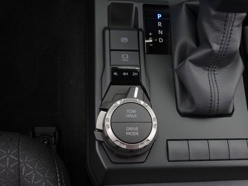 New 2026 Toyota 4Runner SR5 image 25