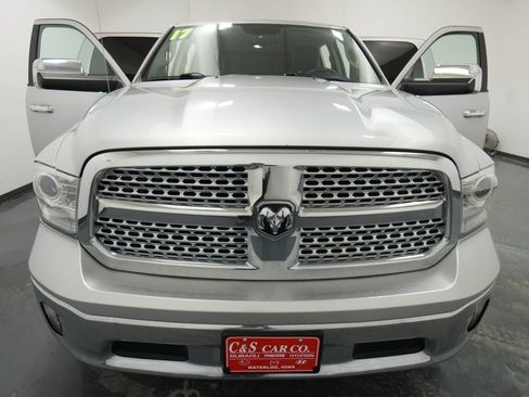 Used 2017 RAM 1500 Laramie AWD/4WD image 29