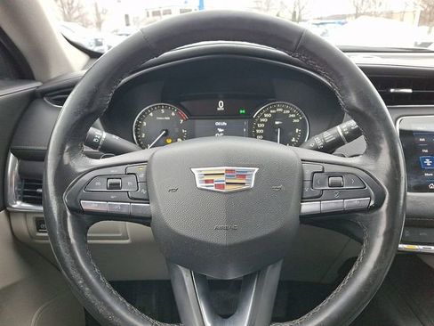 Used 2021 Cadillac XT4 Luxury w/ Trailering Package AWD/4WD image 18