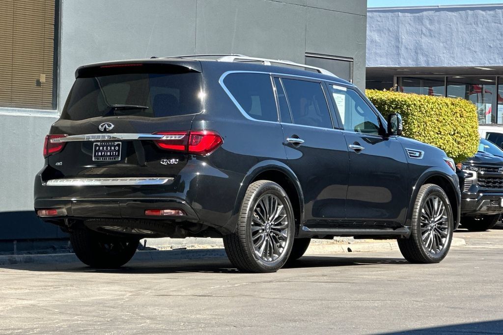 Used 2022 INFINITI QX80 Sensory w/ Cargo Package AWD/4WD image 4