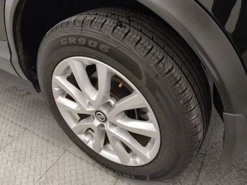 Used 2020 Nissan Rogue Sport SV image 31