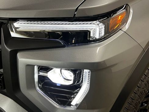 New 2026 GMC Canyon Elevation w/ Convenience Package image 14