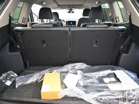 New 2026 Volkswagen Atlas SE image 18