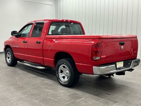 Used 2005 Dodge Ram 1500 Truck SLT image 2