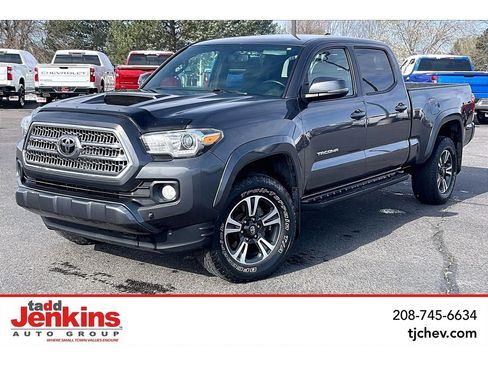 Used 2016 Toyota Tacoma SR5 image 1