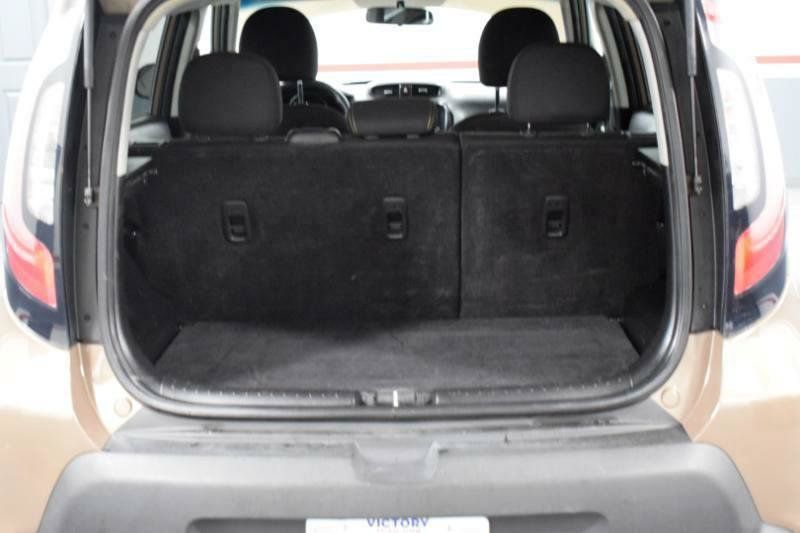 Used 2015 Kia Soul + FWD image 10