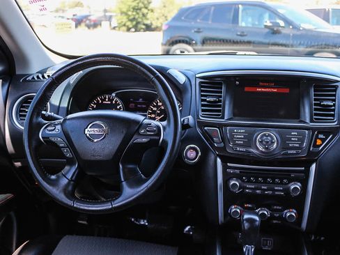 Used 2020 Nissan Pathfinder SV w/ Rock Creek Edition FWD image 13