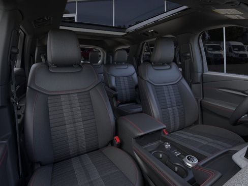 New 2026 Ford Explorer ST-Line w/ ST-Line Street Pack image 10