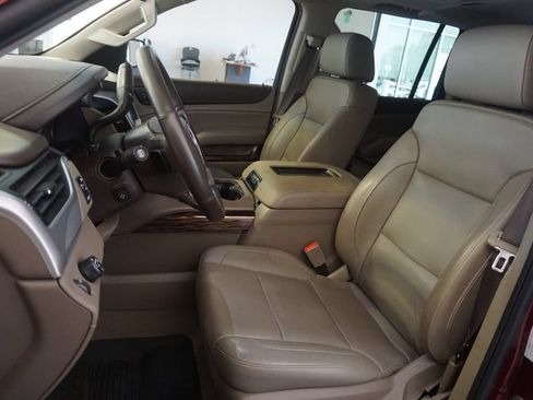 Used 2019 GMC Yukon XL SLT w/ Open Road Package RWD image 22