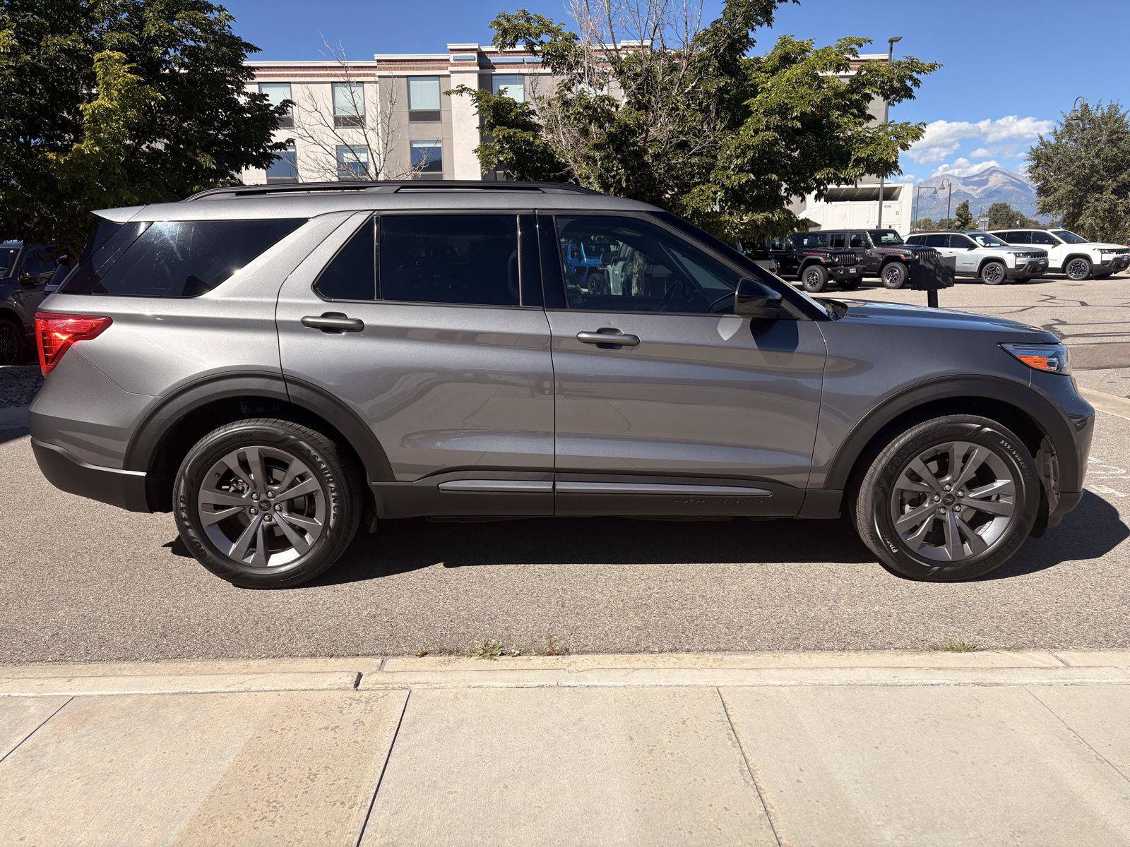 Used 2023 Ford Explorer XLT w/ Equipment Group 202A AWD/4WD image 6