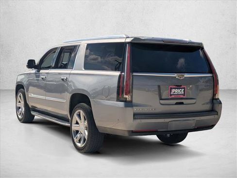 Used 2019 Cadillac Escalade ESV Luxury image 7