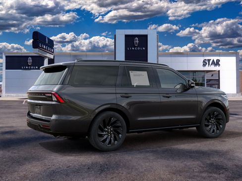 New 2027 Lincoln Navigator Reserve w/ Jet Appearance Package AWD/4WD image 6