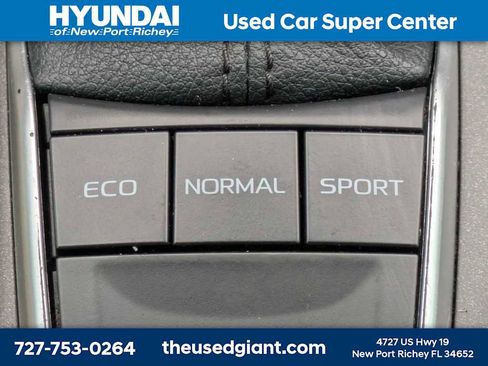 Used 2022 Toyota Camry LE image 25