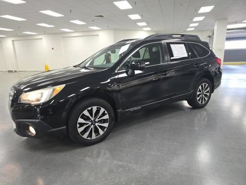 Used 2015 Subaru Outback 2.5i Limited AWD/4WD image 3