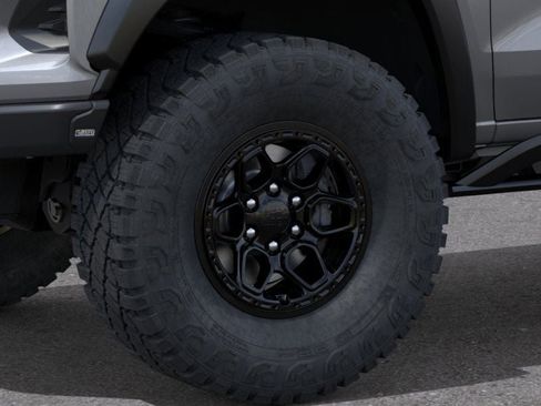 New 2025 Chevrolet Colorado ZR2 w/ ZR2 Bison Edition image 9