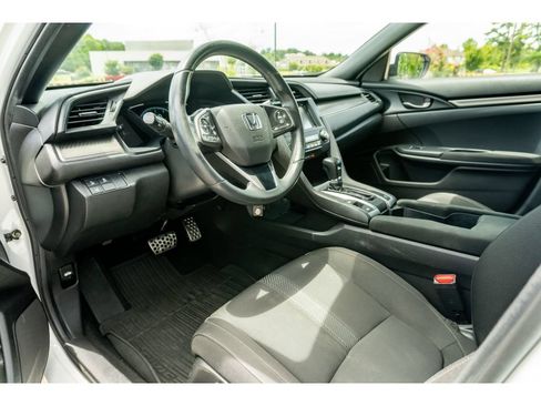 Used 2019 Honda Civic Sport image 10