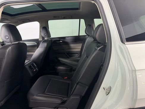 Used 2023 Volkswagen Atlas SEL AWD/4WD image 28